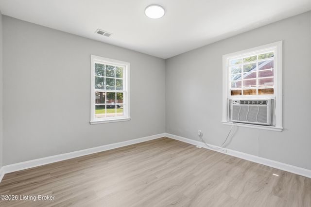 1019 W Indian Trail, Louisville, KY 40213