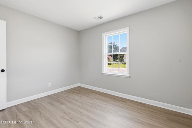 1019 W Indian Trail, Louisville, KY 40213