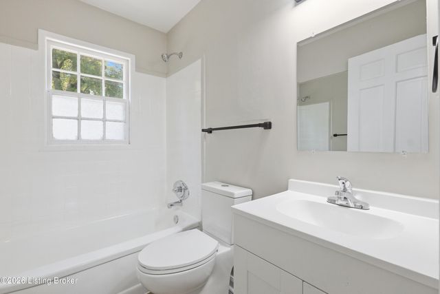1019 W Indian Trail, Louisville, KY 40213