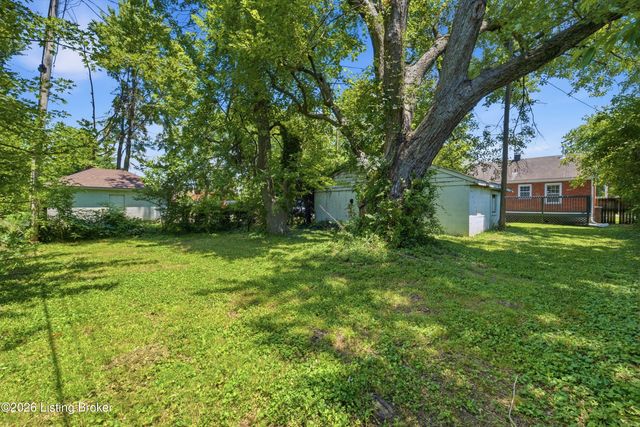 1019 W Indian Trail, Louisville, KY 40213