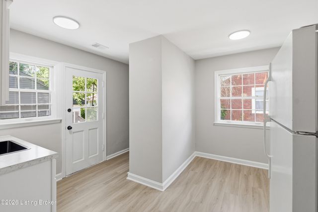 1019 W Indian Trail, Louisville, KY 40213