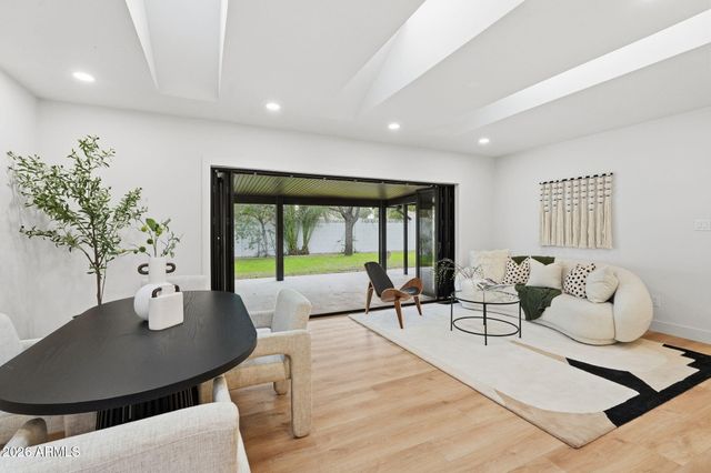 717 W VIRGINIA Avenue, Phoenix, AZ 85007