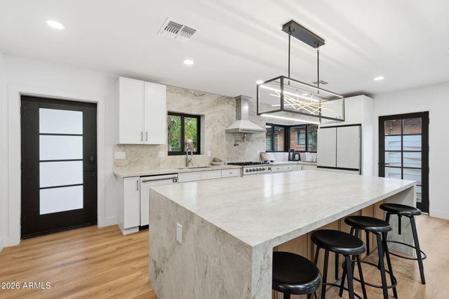 717 W VIRGINIA Avenue, Phoenix, AZ 85007