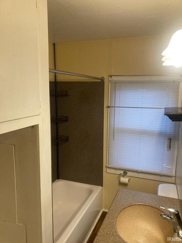 1206 W Wilkinson Street, Goshen, IN 46528