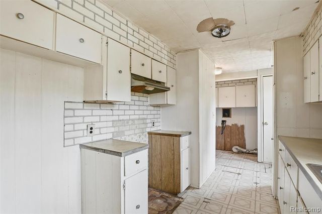 43625 Harris Road, Belleville, MI 48111