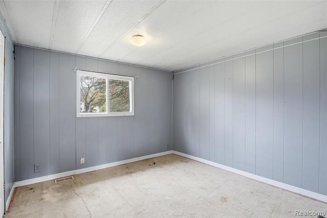 43625 Harris Road, Belleville, MI 48111