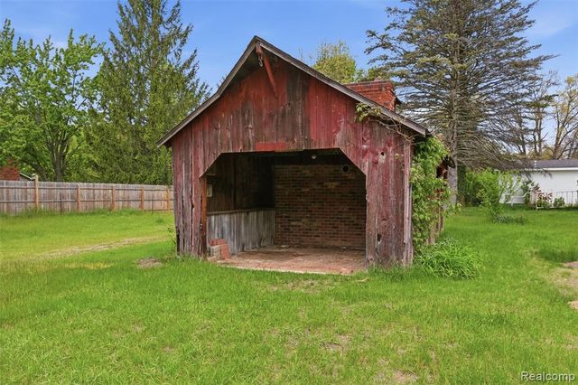 43625 Harris Road, Belleville, MI 48111