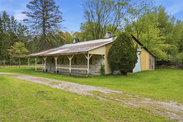 43625 Harris Road, Belleville, MI 48111