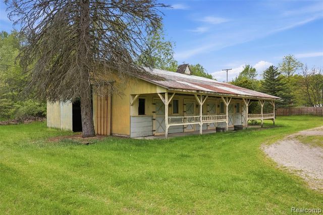 43625 Harris Road, Belleville, MI 48111