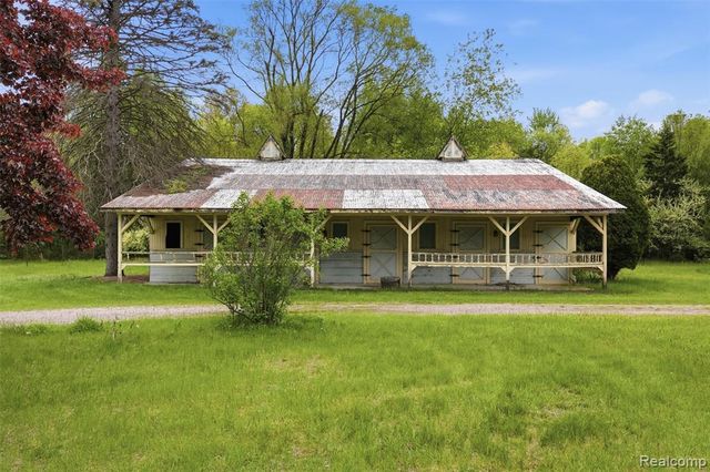 43625 Harris Road, Belleville, MI 48111
