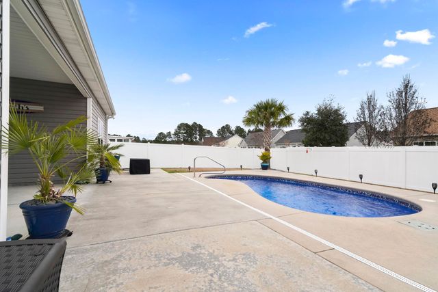 4104 Woodcliffe Dr., Conway, SC 29526