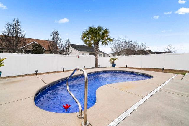 4104 Woodcliffe Dr., Conway, SC 29526