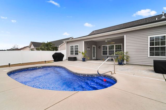 4104 Woodcliffe Dr., Conway, SC 29526