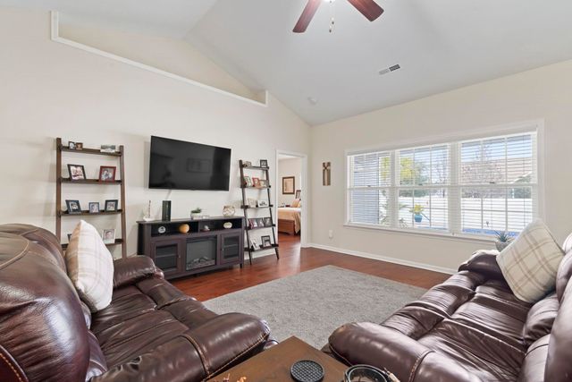 4104 Woodcliffe Dr., Conway, SC 29526