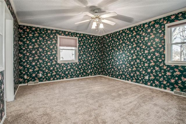 1309 SW Shawnee Street, Blue Springs, MO 64015