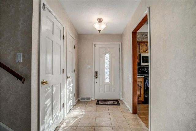 1309 SW Shawnee Street, Blue Springs, MO 64015