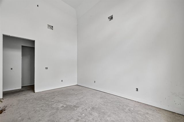 1013 Battlebell Road, Highlands, TX 77562
