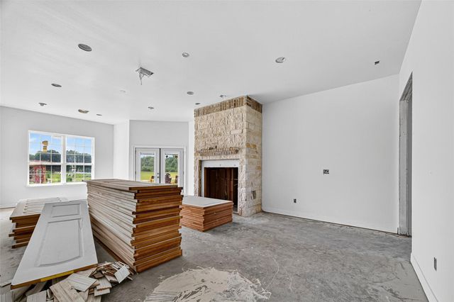 1013 Battlebell Road, Highlands, TX 77562