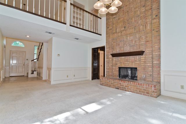 748 Arbor Creek Drive, Desoto, TX 75115
