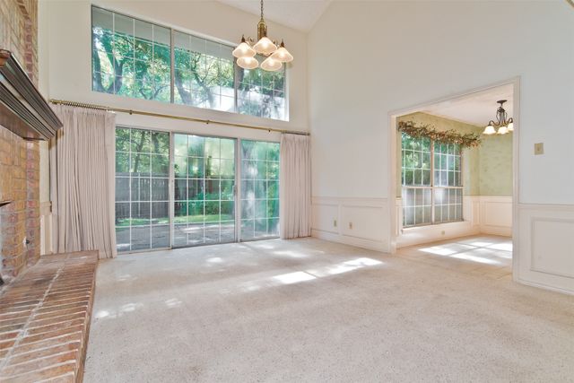 748 Arbor Creek Drive, Desoto, TX 75115