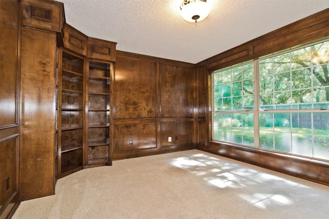 748 Arbor Creek Drive, Desoto, TX 75115