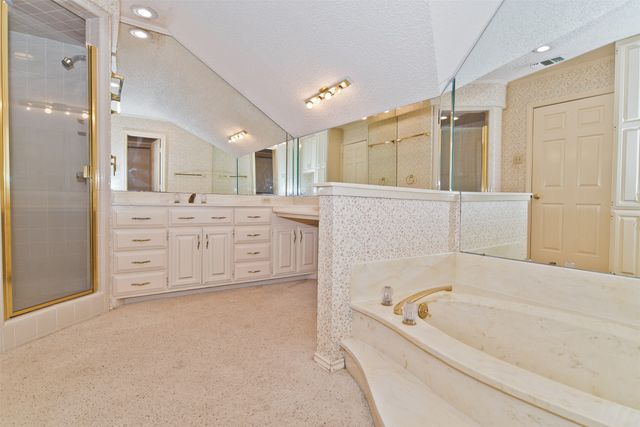 748 Arbor Creek Drive, Desoto, TX 75115