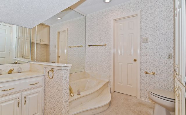 748 Arbor Creek Drive, Desoto, TX 75115