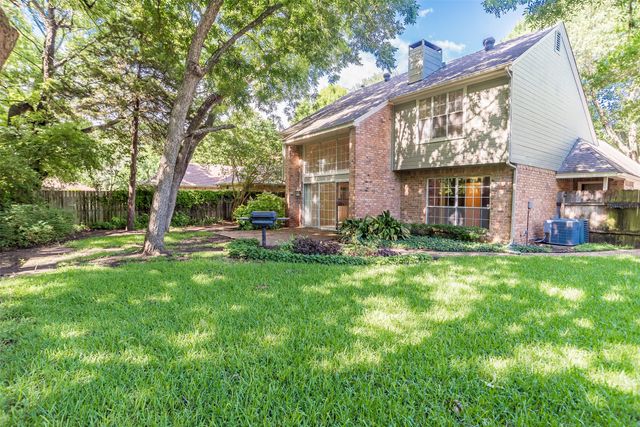 748 Arbor Creek Drive, Desoto, TX 75115