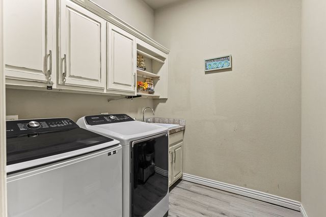 14 Holcombe Lane, Bella Vista, AR 72714