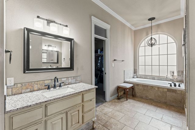 14 Holcombe Lane, Bella Vista, AR 72714