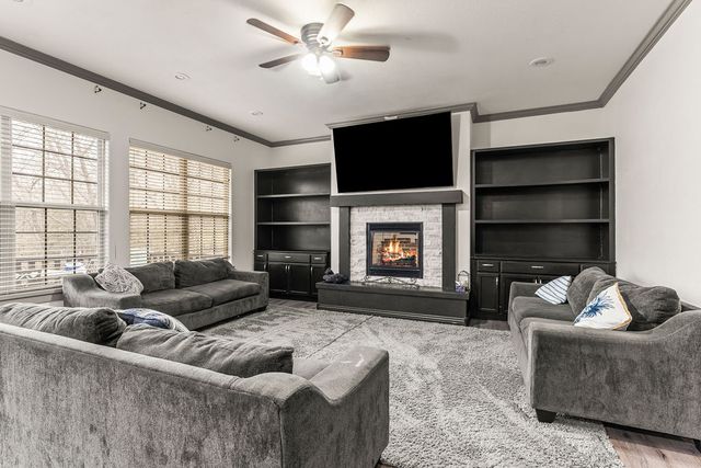 14 Holcombe Lane, Bella Vista, AR 72714