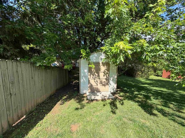 504 S Crimson Court, Bloomington, IN 47403