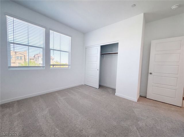313 Crescent Glow Lane, Henderson, NV 89015