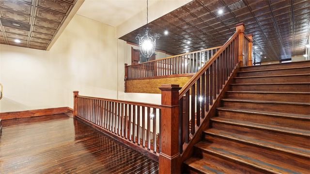 117 W Walnut Street, Rogers, AR 72756