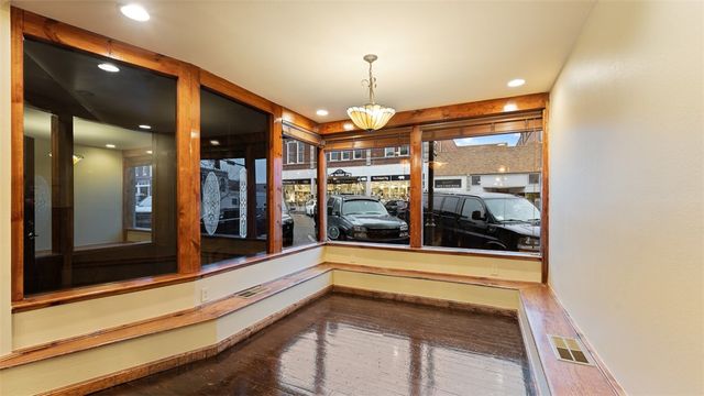 117 W Walnut Street, Rogers, AR 72756