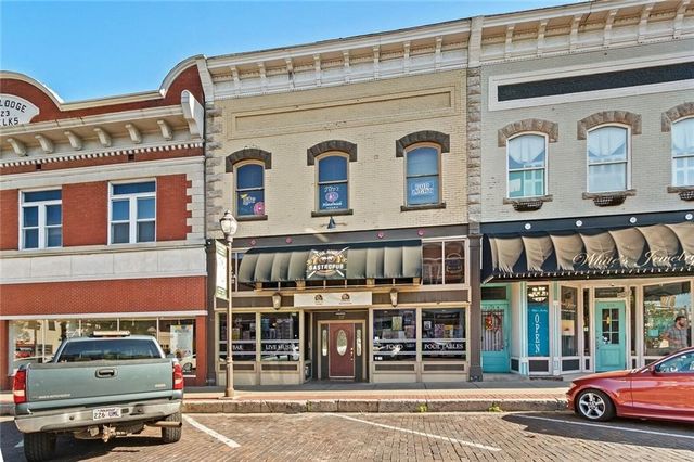 117 W Walnut Street, Rogers, AR 72756
