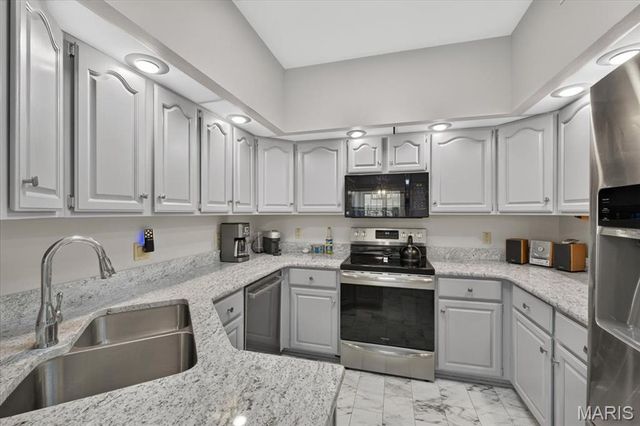 13023 Autumn Fields Court, St Louis, MO 63146