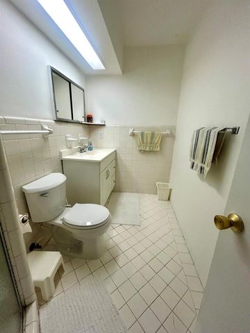 2175 NE 56th Street 209, Fort Lauderdale, FL 33308