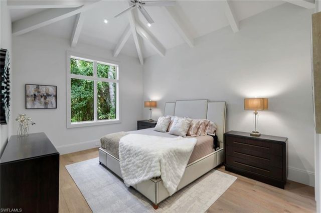 541 Whispering Pine CT, Naples, FL 34103