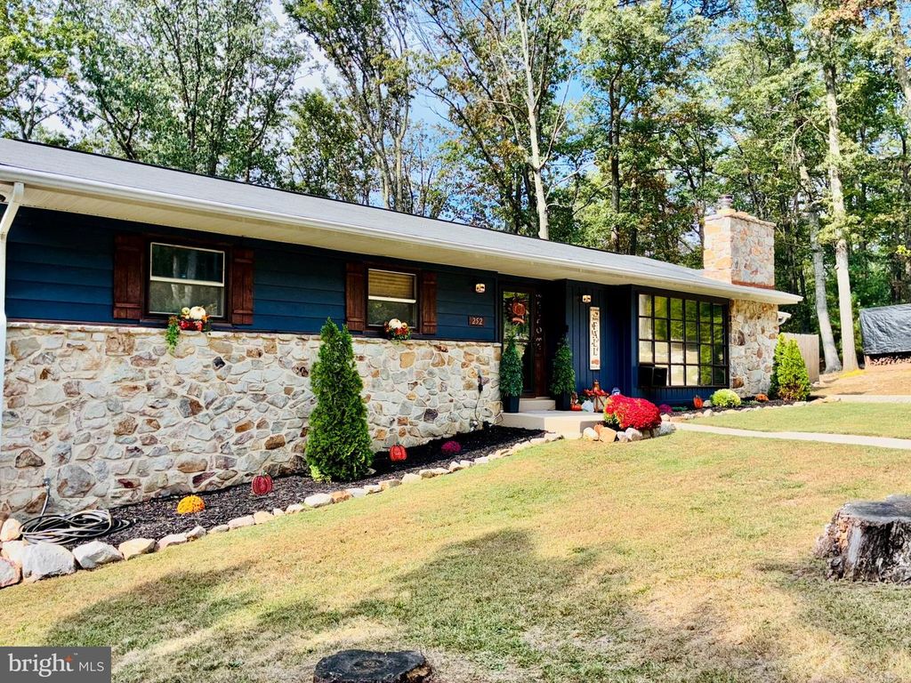 Image 1 of property listing at 252 MOUNT UNION ROAD, Fayetteville, PA 17222