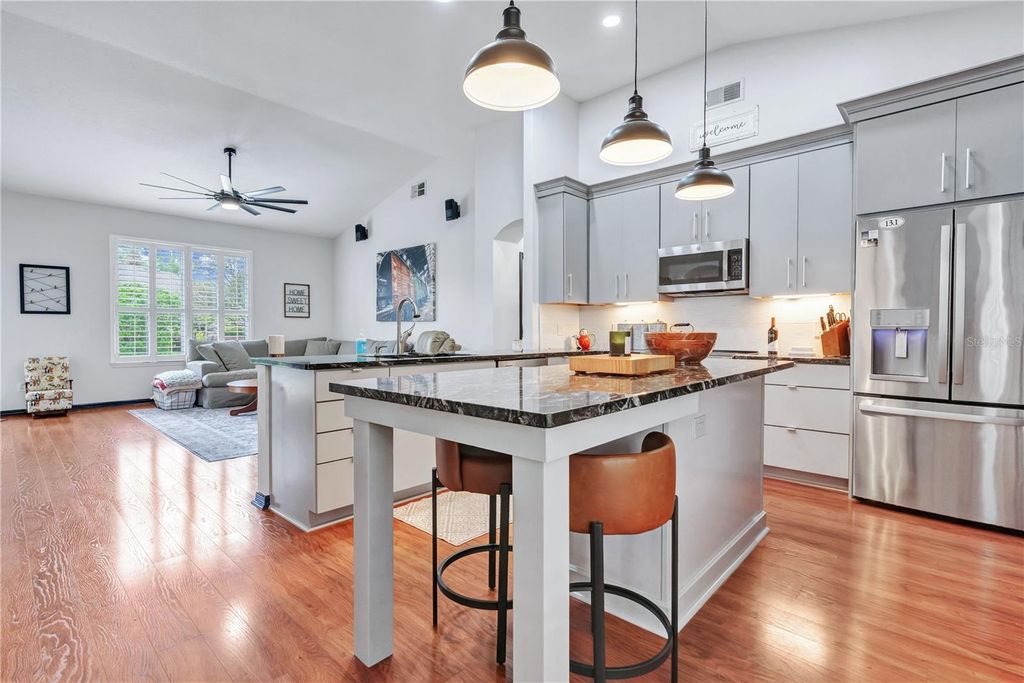 Image 17 of property listing at 8063 LAUREL RIDGE DRIVE, Mount Dora, FL 32757