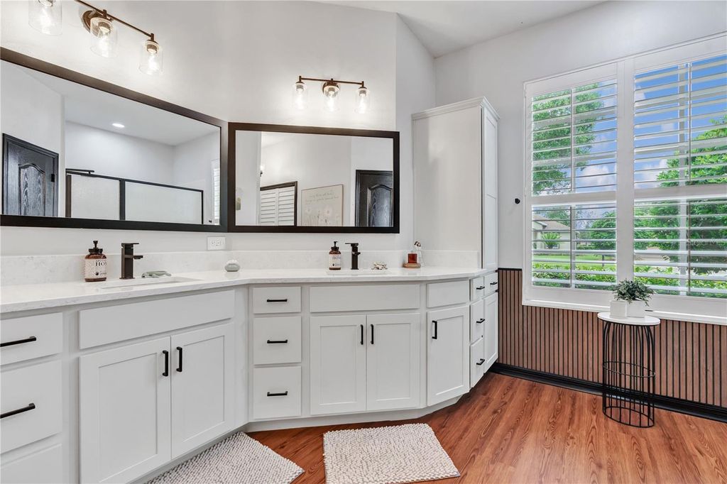 Image 24 of property listing at 8063 LAUREL RIDGE DRIVE, Mount Dora, FL 32757