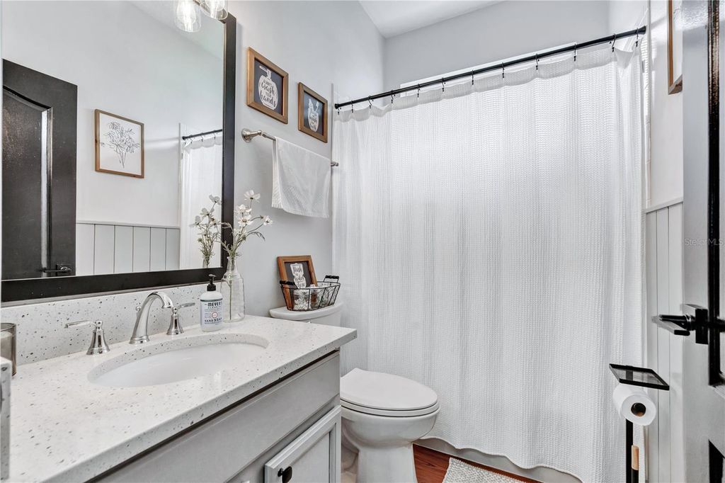 Image 29 of property listing at 8063 LAUREL RIDGE DRIVE, Mount Dora, FL 32757
