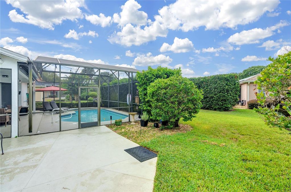 Image 36 of property listing at 8063 LAUREL RIDGE DRIVE, Mount Dora, FL 32757