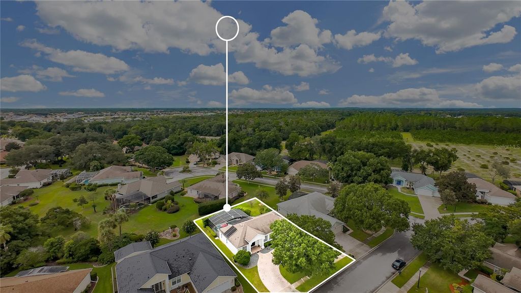 Image 45 of property listing at 8063 LAUREL RIDGE DRIVE, Mount Dora, FL 32757