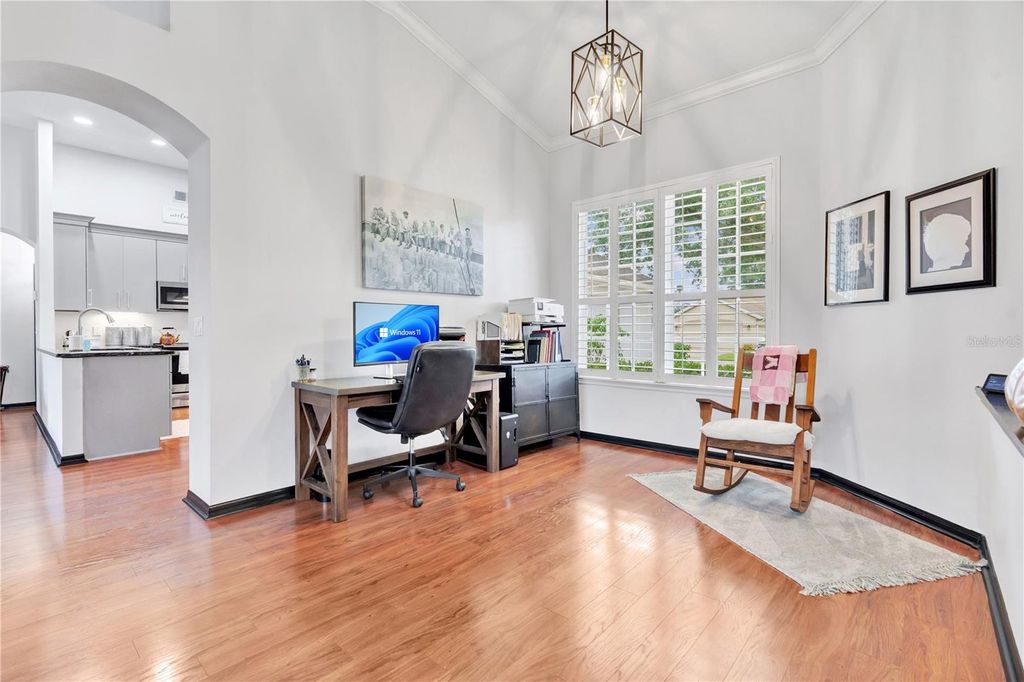 Image 8 of property listing at 8063 LAUREL RIDGE DRIVE, Mount Dora, FL 32757