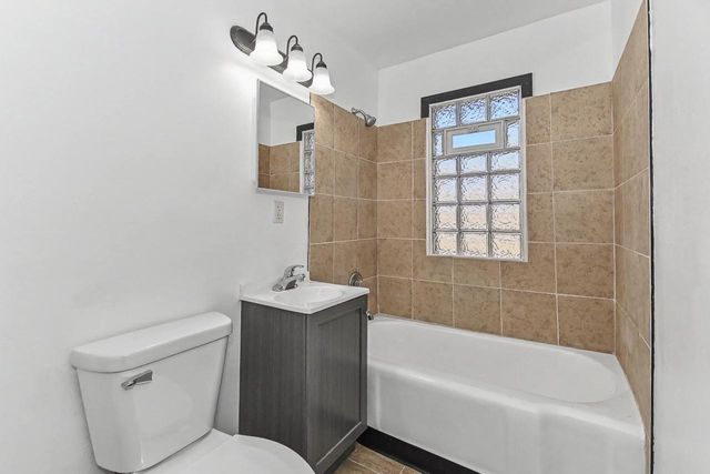 6402 W Bennett AVENUE, Milwaukee, WI 53219