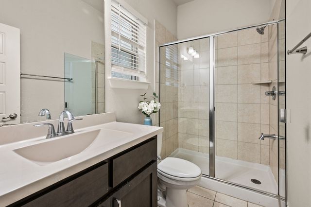 612 Courtyard Lane, Irving, TX 75039