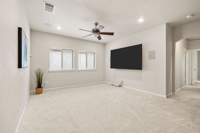 612 Courtyard Lane, Irving, TX 75039