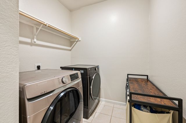 612 Courtyard Lane, Irving, TX 75039